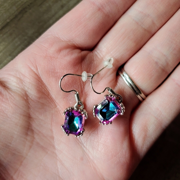 NWT Pink Iridescent Silver Tone Women's Drop Earrings - Picture 14 of 16